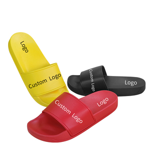 Tongs en PVC/PU personnalisées avec logo d'<span class=keywords><strong>entreprise</strong></span>, nouvelle couleur, impression en relief, vente en gros directe usine - Product Image 2