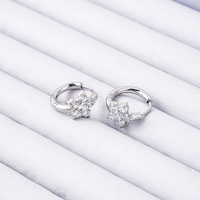 Boucles d'oreilles minimalistes simples en acier inoxydable avec zircon, motifs fleur, étoile, cœur, bijoux créoles et clous, petites et discrètes