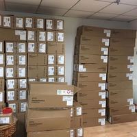 Server Rak Hpe ProLiant DL20 Gen11 2LFF Prosesor Xeon E-2414 Soket Tunggal 2x64GB RAM Tanpa HDD PSU 290W Tersedia