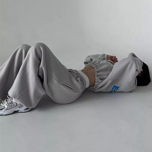 Jersey corto de <span class=keywords><strong>Gimnasio</strong></span> Deportivo con cremallera completa de algodón ligero para mujer con capucha recortada chándal con logotipo personalizado - Product Image 5