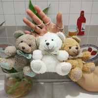 Porte-clés en peluche ours en peluche avec nœud papillon à carreaux, breloque de sac, doux, mignon, câlin, adorable, vente en gros, personnalisé, OEM, ODM