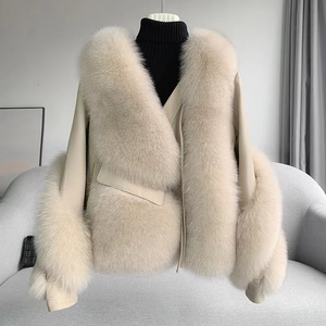 Ultimi Modelli di Cappotti Invernali da Donna in <span class=keywords><strong>Pelliccia</strong></span> di Volpe Soffice, Giacche in <span class=keywords><strong>Pelle</strong></span> con <span class=keywords><strong>Pelliccia</strong></span> Spessa Antivento <span class=keywords><strong>e</strong></span> Cintura con Nappine - Product Image 6