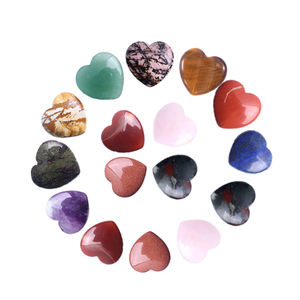 Ciondolo cuore di cristallo naturale 20mm ametista Fluorite gemma collana intagliata incisione Reiki regalo curativo - Product Image 1