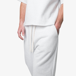 Pantalon de survêtement surdimensionné pour hommes de haute qualité avec coutures fines idéal pour les vêtements de sport décontractés et de salon - Product Image 6