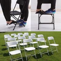 Chaise de jardin pliante en plastique blanc, légère, empilable, écologique, résistante aux UV, moderne, pour location à prix abordable, portable pour extérieur et parc