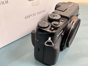 Appareil photo reflex numérique Fujifilm GFX 50R 2026 avec capteur CMOS, carte SD, vidéo Full HD, zoom optique 2x, écran 2 "-3" - Product Image 4
