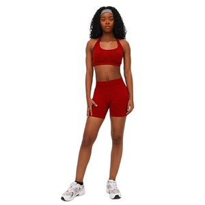 Ensemble <span class=keywords><strong>de</strong></span> sport d'<span class=keywords><strong>été</strong></span> en nylon pour femme Jenny : Haut dos nu et short taille haute effet push-up pour la course, le fitness et le yoga - Product Image 5