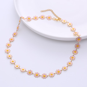 Collar de Cadena de Acero Inoxidable Clásico para Mujer con Diseño de Girasol Pequeño y Colorido, con Diseño de Margarita para Fiestas - Product Image 2