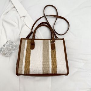 Nuevo Bolso Bandolera para Mujer, Diseño Simple, Elegante, de Lona con Cierre de Cremallera, Moderno y de Lujo - Product Image 2