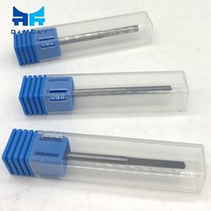 Alésoir en carbure à 4 cannelures à tige droite et lame droite pour l'élargissement des trous - Product Image 4