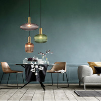 Suspension en verre côtelé de style nordique, luminaire suspendu moderne et minimaliste à tête unique pour salle à manger, comptoir de bar et décoration de café