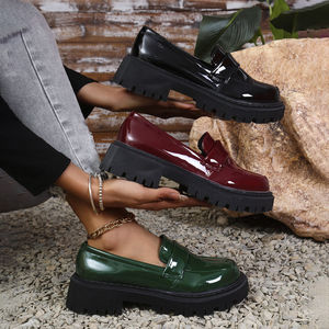 Alta calidad PU cuero estilo coreano vestido <span class=keywords><strong>de</strong></span> negocios Casual Slip-On Flats peso ligero otoño temporada estampado moda tendencia mocasines - Product Image 1