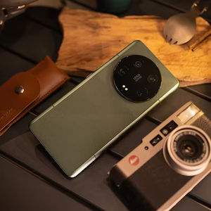 Teléfono Celular Usado MI 13 Ultra Original, 99% Nuevo, Pantalla de 6.7 Pulgadas, 5G, Batería de 5000 mAh, Cámara Cuádruple de 50MP, Carga Rápida de 90W, IP68 - Product Image 6