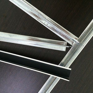 Profilés de suspension <span class=keywords><strong>pour</strong></span> plafond en métal, système de cadre principal en T, faux poutres, profilés suspendus, profilés peints - Product Image 4