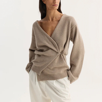 Pull en maille en laine mérinos et cachemire pour femme, nouveau design élégant, col en V, épaules dénudées, cardigan enveloppant