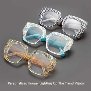Gafas cuadradas antiluz azul para mujer, gafas ópticas de presbicia con bloqueo de luz azul personalizables de gran tamaño - Product Image 2