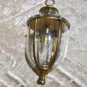 Lampe industrielle rétro d'intérieur en forme de goutte de verre, luminaire de plafond en laiton et cuivre, idéal pour une table à manger - Product Image 4