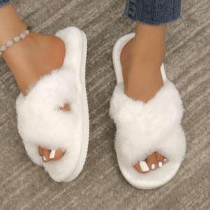 Nouvelles pantoufles en peluche à couleur unie avec semelle souple antidérapante pour chaussures femme - Product Image 6