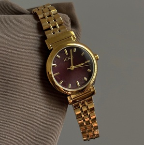 Montre à quartz de luxe pour femme, nouveau cadran romain tête de serpent, cadran de montre rétro, bracelet en métal, boucle en acier inoxydable - Product Image 2