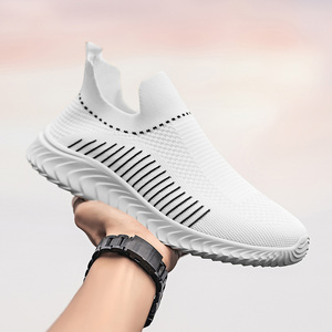 Baskets de sport décontractées pour hommes, chaussures de sport respirantes et résistantes pour le basketball et la marche, faciles à porter avec doublure en maille pour l'<span class=keywords><strong>hiver</strong></span> - Product Image 1