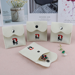 NO 1 Best Received Custom Printed Velvet Jewelry <b>Envelope</b> Pouch Faux Suede <b>Gift</b> Jewelry Packaging Bags with logo - Product Image 6