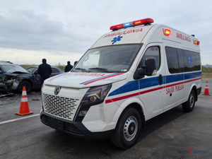 Vente Flash : <span class=keywords><strong>Ambulance</strong></span> Diesel avec Équipement Médical Avancé pour Véhicule Médical d'Urgence dans les Flottes Professionnelles de SAMU - Product Image 1