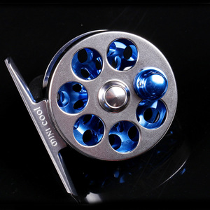 Carrete de Pesca en Hielo Ryobi Mini Cool F252, Metálico, Giratorio, Montado Frontalmente, para Mano Derecha, Eje Único - Product Image 1