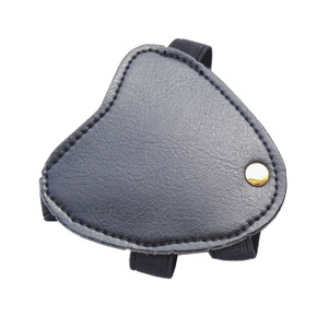 Protector de microfibra y PU para dedos, herramienta de protección para arco y flecha, tiro con arco, conveniente de usar - Product Image 4