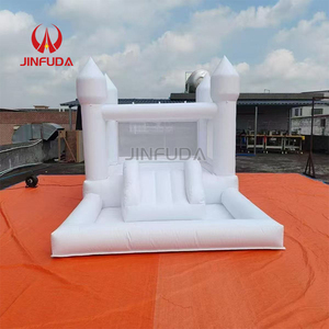 Château gonflable miniature personnalisé 4*2.5 blanc pour mariage, en PVC, capacité 100-500 kg, utilisation intérieure pour aires <span class=keywords><strong>de</strong></span> <span class=keywords><strong>jeux</strong></span> - Product Image 4