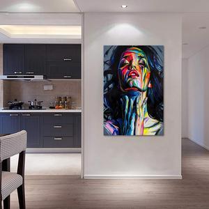 <span class=keywords><strong>Banksy</strong></span> Street Art-Cuadro de grafiti colorido para mujer, pintura en lienzo, decoración de pared para sala de estar, lienzo enmarcado - Product Image 2