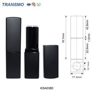 Envases para Lápiz Labial, Envases Negros Personalizados con Etiqueta, Tubos en Forma de Corazón para Bálsamo Labial y Lápiz Labial Dorado - Product Image 2