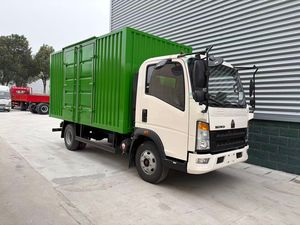 Popular en África, camión de carga con caja cerrada Sinotruck Howo RHD y LHD con puerta lateral y puerta trasera para transporte logístico. - Product Image 5