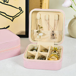 Nuevo Diseño, Caja de Joyería de Viaje de PU de Lujo con Logotipo Personalizado, Caja de Almacenamiento de Joyería de Cuero para Pendientes y Pulseras, en Oferta - Product Image 4