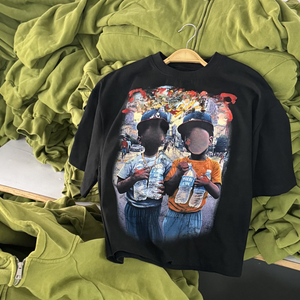 Vêtements de rue écologiques en gros, logo personnalisé, 100% coton, fil teint, tricot vintage, surdimensionné, imprimé de dessins animés, coupe courte - Product Image 1