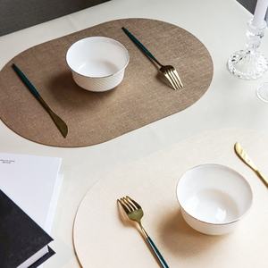 แผ่นรองจานหนังทำจากหนังที่รองจานสำหรับอาหารค่ำสีน้ำตาลกันน้ำได้แบบสองด้านสไตล์วินเทจสำหรับร้านอาหาร - Product Image 4