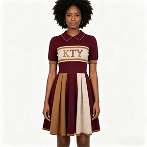 Abito <span class=keywords><strong>in</strong></span> <span class=keywords><strong>Maglia</strong></span> Stile Preppy con Blocchi di Colore, Colletto Peter Pan, Bordi con Perline, Ricami, Maniche Corte, Vita Alta e Gonna Plissettata Svasata - Product Image 1