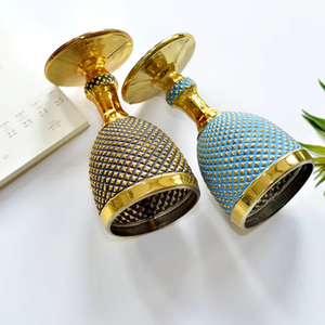 Calice da Vino Retrò Rosso Colofur 2025, Bicchiere Elettroplaccato Oro per Cocktail e Vino con Stelo - Product Image 5