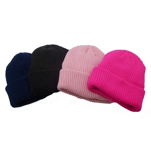 Bonnet d'hiver unisexe chaud, extensible, en tricot côtelé, doublure en fausse <span class=keywords><strong>fourrure</strong></span>, respirant, imperméable, logo brodé personnalisable, nœuds à pois - Product Image 2