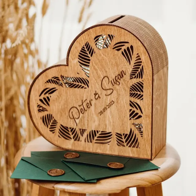 صندوق خشبي قابل للتخصيص على شكل قلب ، وبطاقات معايدة ريفية وعلبة هدايا لquinceanera ، وفكرة فريدة من نوعها لهدايا الزفاف