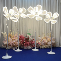 Lumière florale géante à LED pour entrée de mariage, allée, lumière décorative, support de fleurs en plomb pour route
