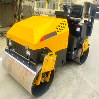 Mini rouleau de route autoporté de 2 tonnes avec double tambour pour moteur essence/diesel Petit compacteur vibrant Machine à composants pour moteur à noyau