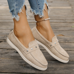 รองเท้าสวมสบายแบบสลิปออนสำหรับผู้หญิง รุ่นใหม่ล่าสุดสำหรับฤดูใบไม้ร่วง ไซส์ใหญ่ แต่งหมุด แฟชั่นรองเท้าแบน - Product Image 6