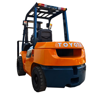 Chariot élévateur d'occasion à vendre, d'origine japonaise, TOYOTA, 3,5 tonnes, diesel, tout-terrain, d'occasion - Product Image 1