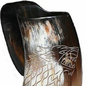 Taza de tronos Stark Sigil Wolf Viking, cuerno para beber, cerveza, vino - Product Image 1