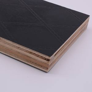 Contreplaqué <span class=keywords><strong>marin</strong></span> noir 15 mm, motif <span class=keywords><strong>bois</strong></span>, stratifié, construction en contreplaqué E1/E0, durable <span class=keywords><strong>pour</strong></span> usage extérieur, composé de bouleau, pin, peuplier - Product Image 3