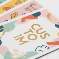 Cartes à Jouer Rectangulaires Personnalisées Multilingues avec Pièces d'Or en Forme de Sablier et Finition Dorée pour les Rassemblements Familiaux et Adultes