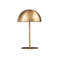 Lampe de table en fer forgé rose nordique, design semi-circulaire moderne et minimaliste, LED à piles, pour salon, décoration artistique de bureau