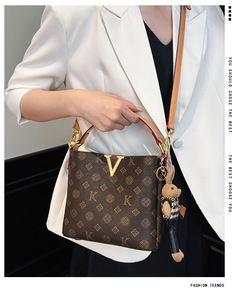 Sacs à main pour femmes au design célèbre, <span class=keywords><strong>prix</strong></span> d'usine, sacs à bandoulière en cuir rouge et noir, sacs à bandoulière élégants et originaux - Product Image 6