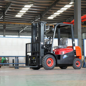 YuDing CPC-<span class=keywords><strong>20</strong></span> 2-tons lichte dieselheftruck met AWD off-road capaciteit - massieve banden, drietrapsmast voor detailhandel & kleine magazijnen - Product Image 1
