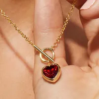 MICCI Großhandel Custom PVD 18 Karat vergoldet Edelstahl Schmuck Red Diamond Granat Stein Herz Anhänger Halskette